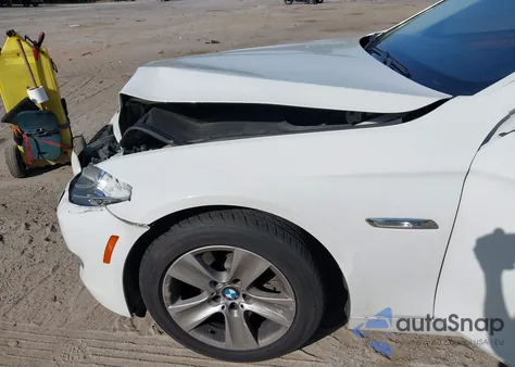 2013 BMW 528I xDrive из США, поврежденный, VIN WBAXH5C55DDW15344